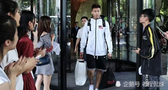 胡明轩代言阿迪达斯2023,胡明轩代言阿迪视频