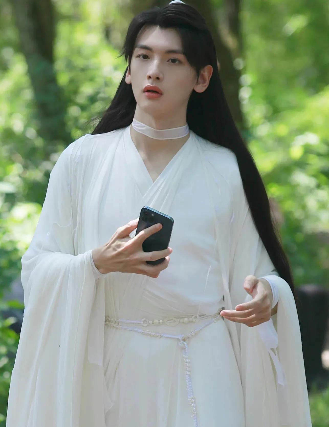 秀人遇古装剧就变“丑”？麻烦，请远离古装剧吧