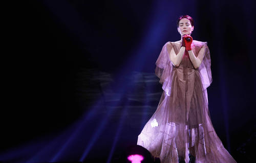 岳云鹏不加王菲好友,王菲加岳云鹏好友