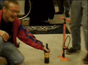 如何分辨真假红酒的方法 (如何辨别真假红酒的方法)