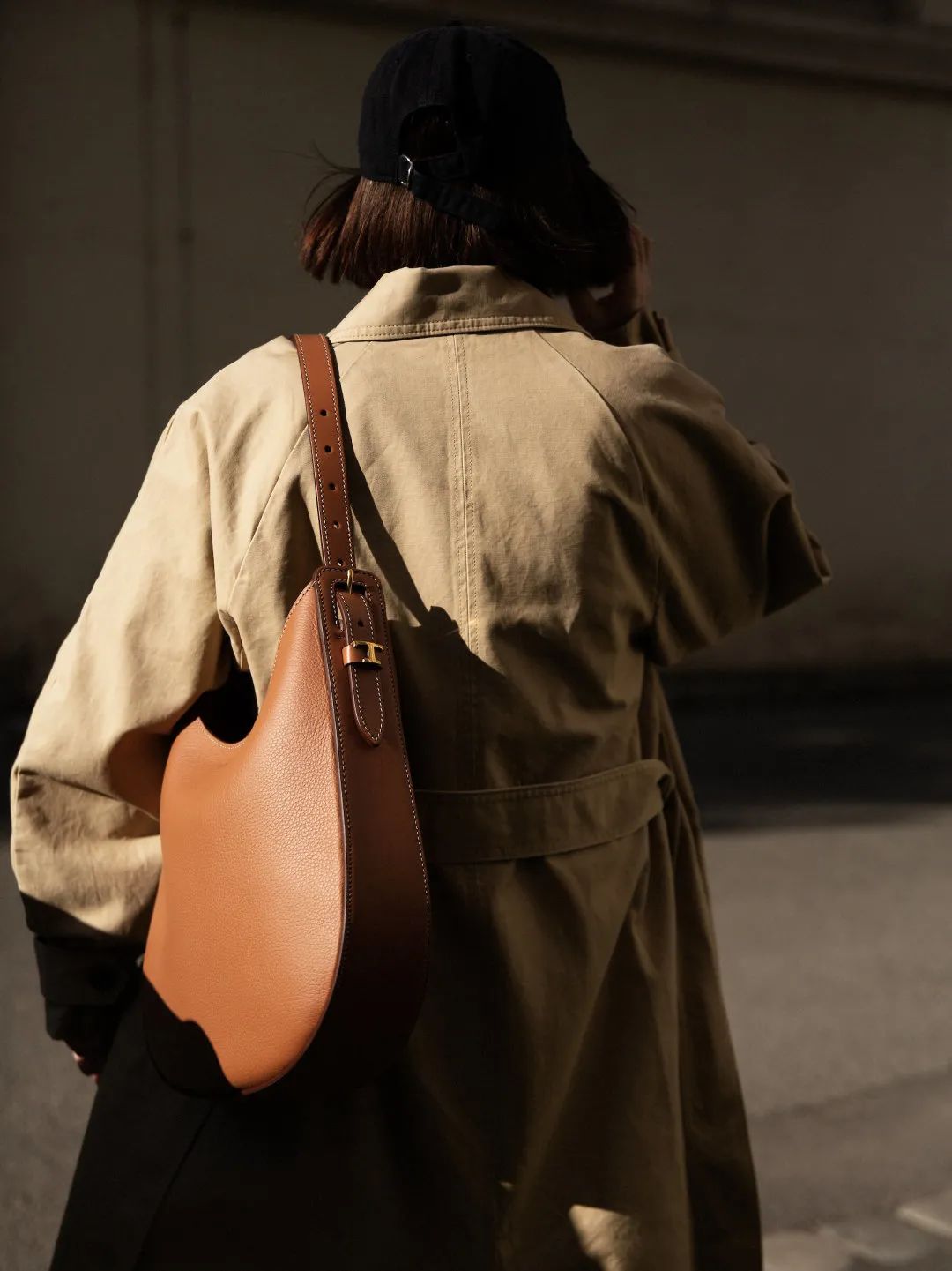 复古辣妹腋下包小众质感新月包,意大利腋下包推荐小众高级款