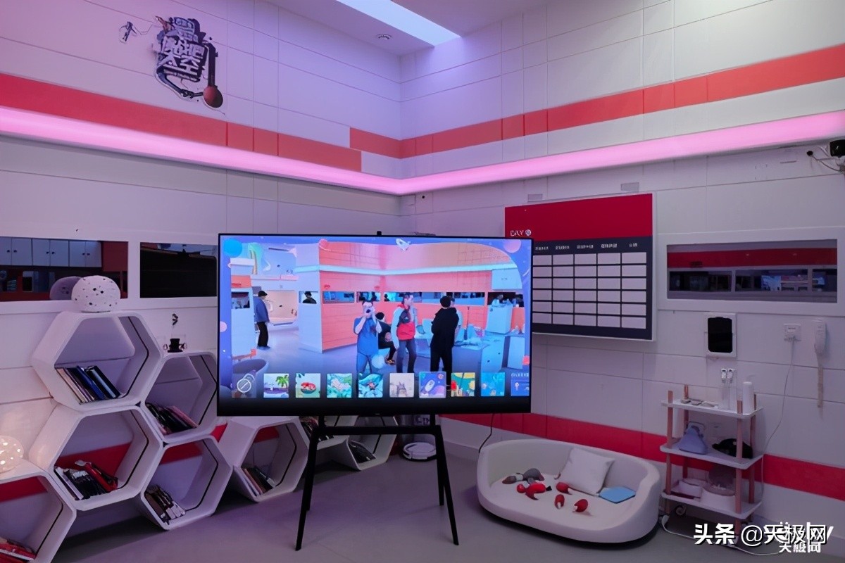 走进火星基地探索酷开电视Max86”的全能潮玩力