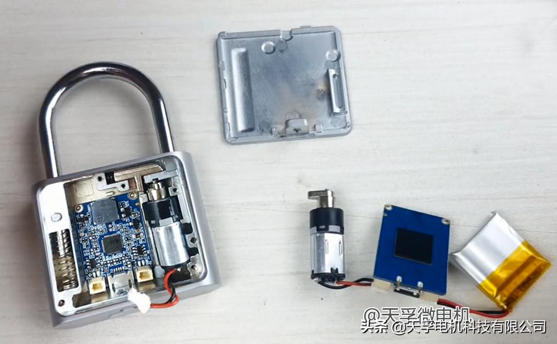 电子锁的内部机械结构,电子锁内部结构