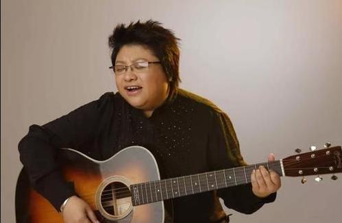 栾树韩红许志安,许志安和韩红接吻图片