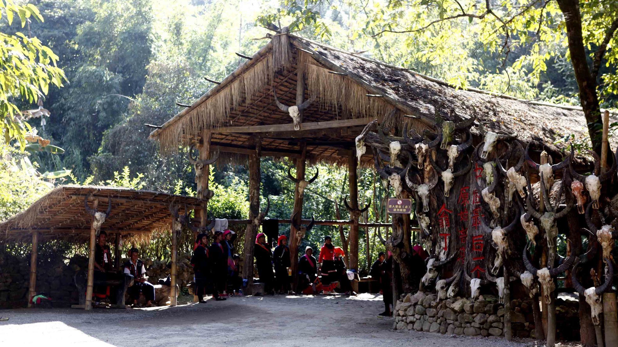 云南沧源佤族自治县原始部落,云南沧源县古村寨