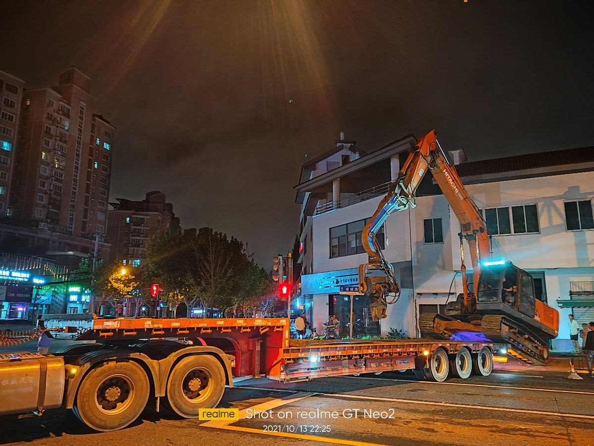 realmegt2对比iqooneo5s,realme真我gtneo2上手体验