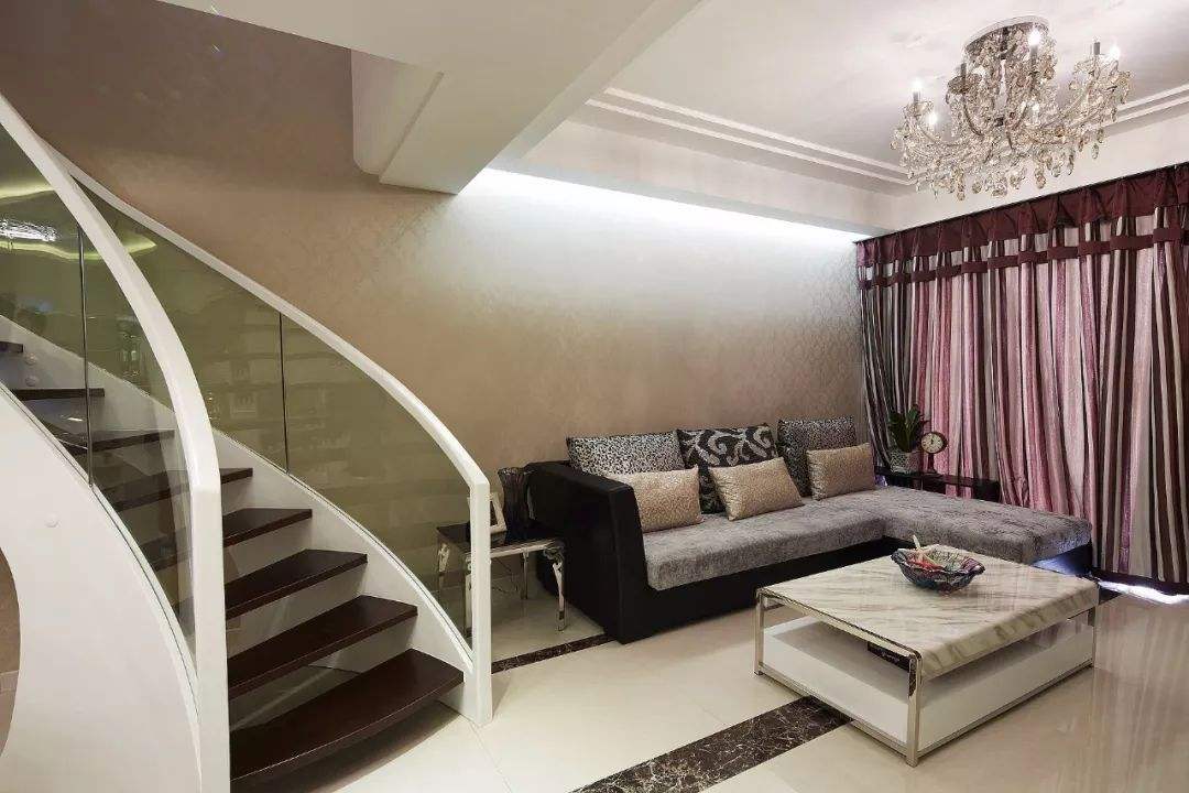 复式楼房上复式好还是下复式好,复式楼和一般楼房哪个好