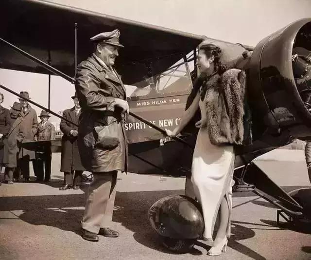 100多年前女生为什么要裹脚,100年前女人裹小脚的图