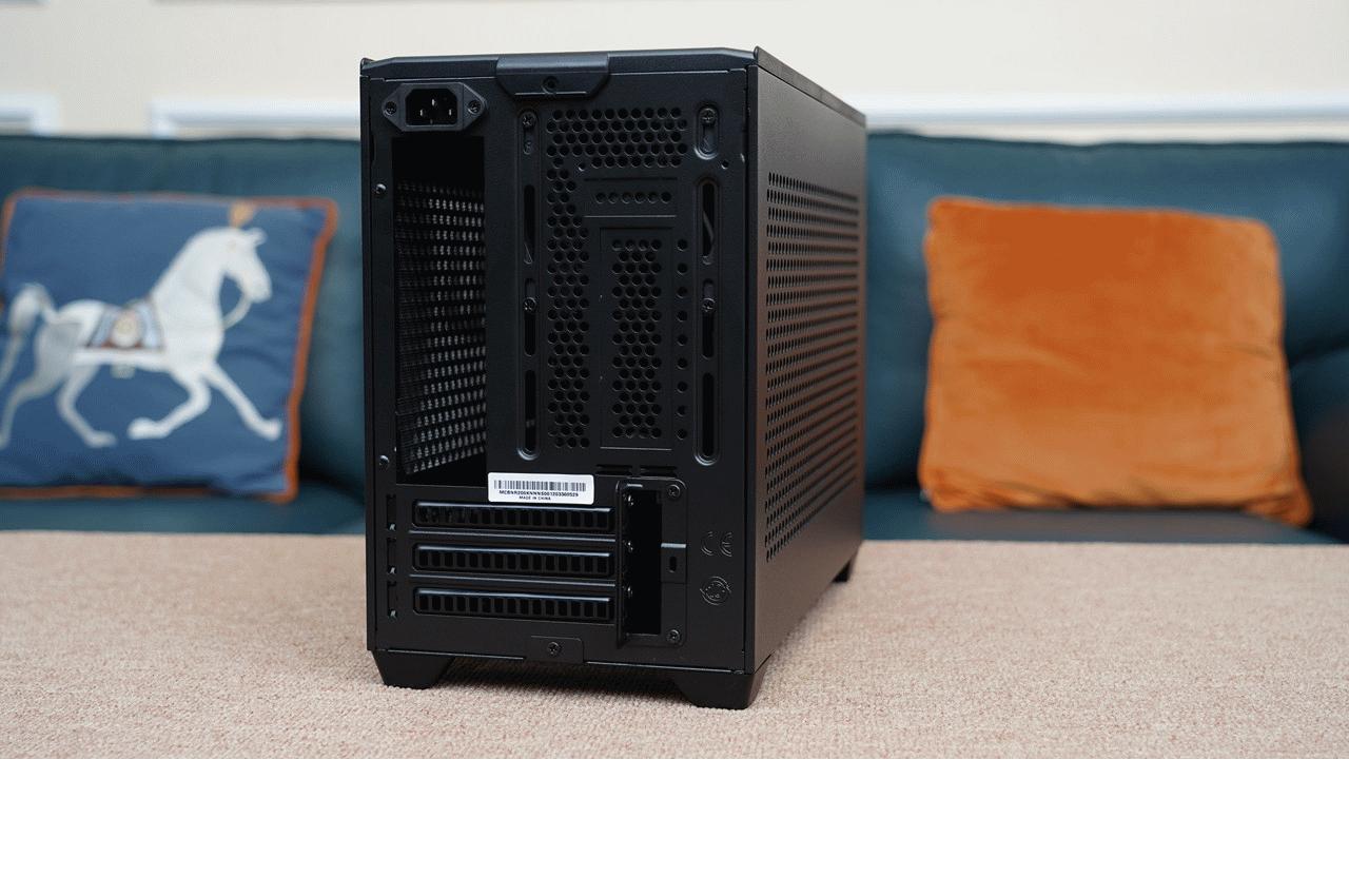 哪个机箱可以装3槽显卡,什么样的显卡适合装itx主机