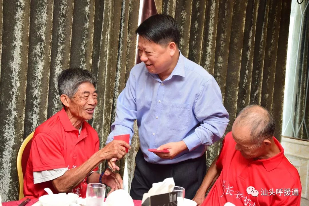 莫道桑榆晚为霞尚满天专访,莫道桑榆晚为霞尚满天央视解说