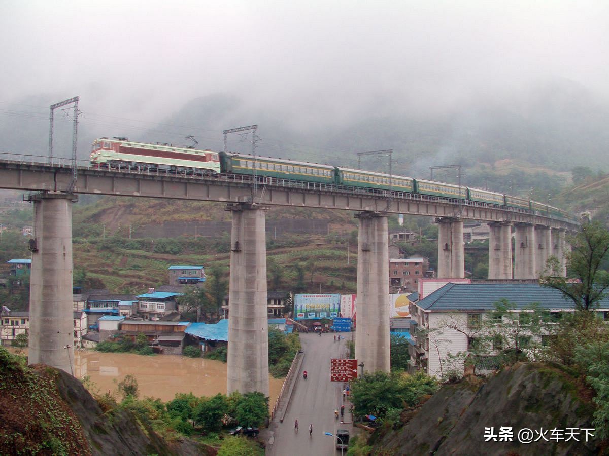 从重庆到宁波的一趟快速旅客列车