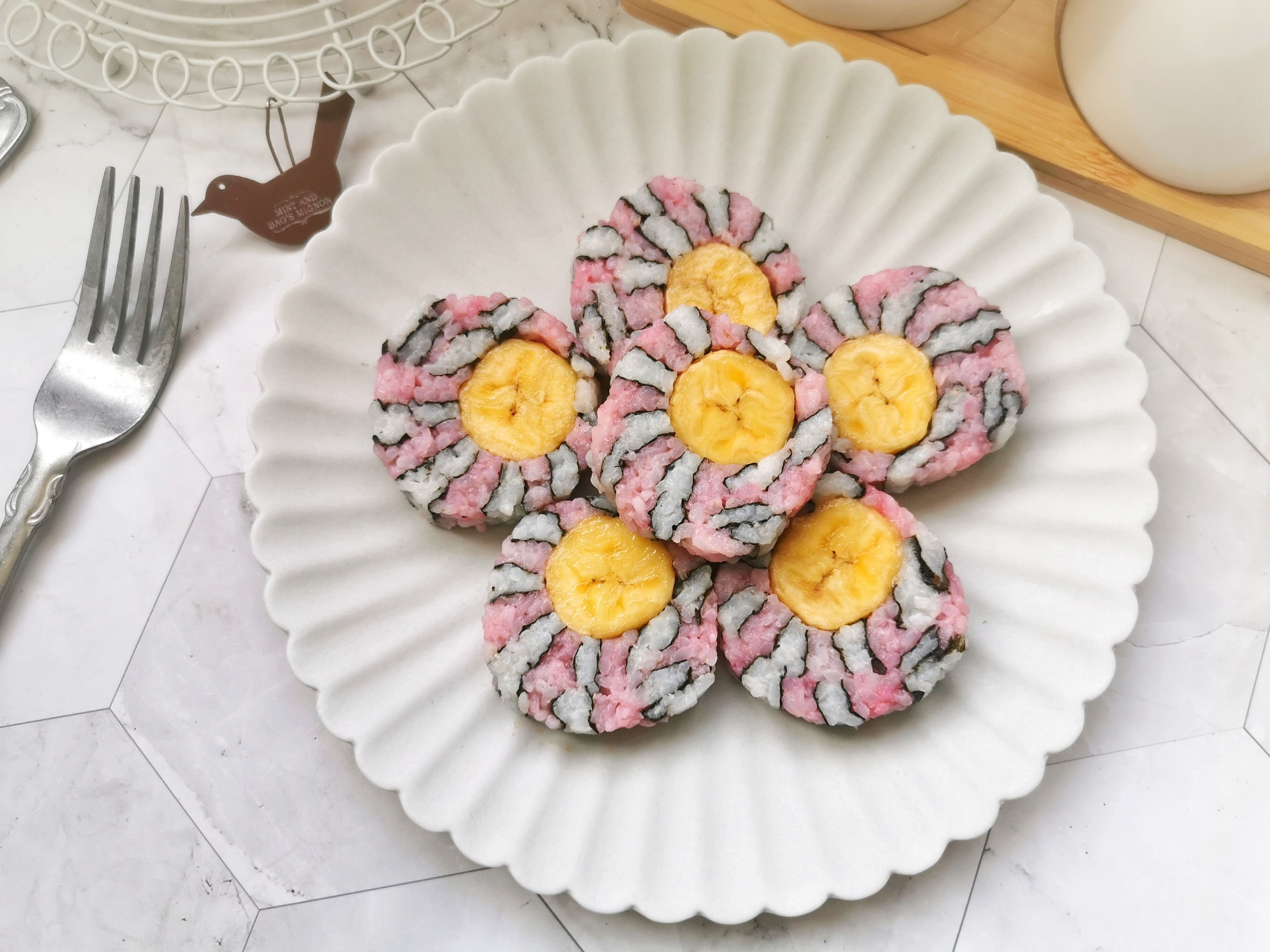 突然想吃寿司自己动手做起来,想做寿司怎么做寿司