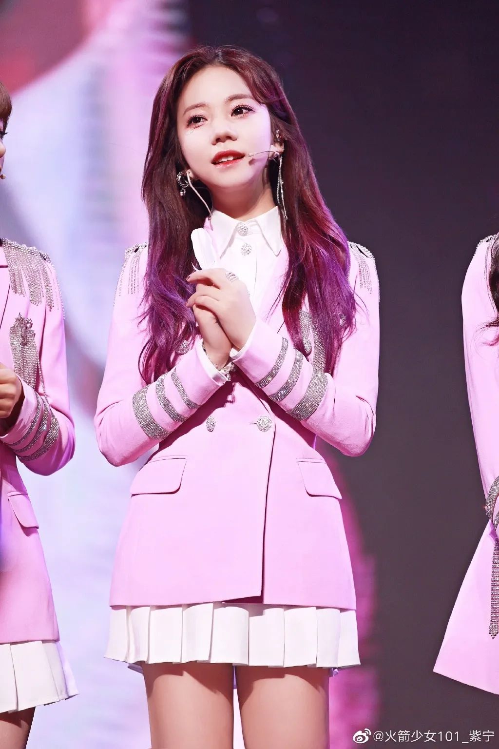 谭松韵是塌鼻子吗,谭松韵鼻子塌吗