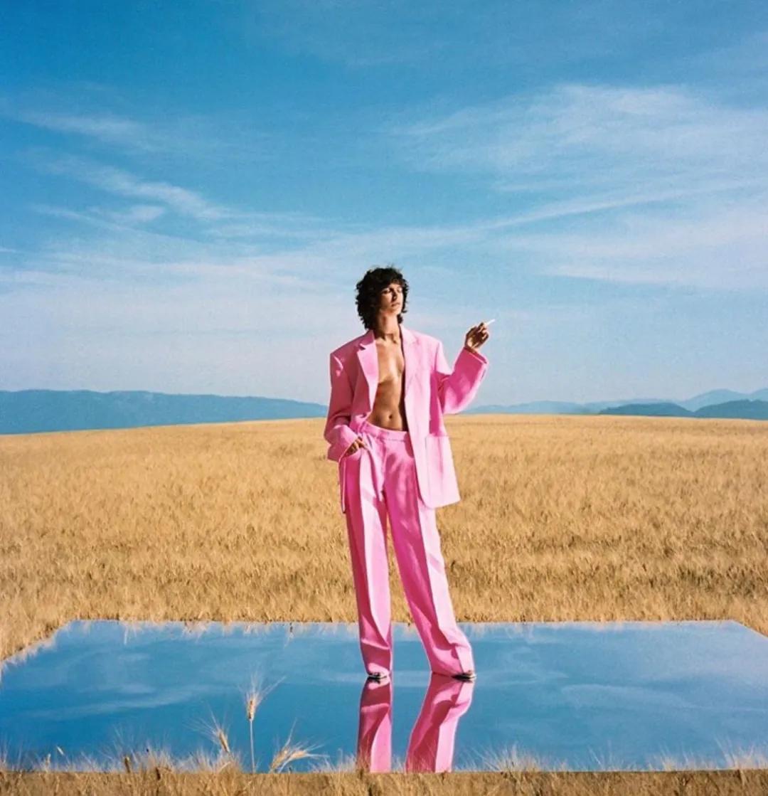 一套西装又正式又休闲,30-35岁女性春季穿搭西装