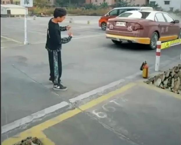 中国最牛的驾照考场,中国最牛的驾校