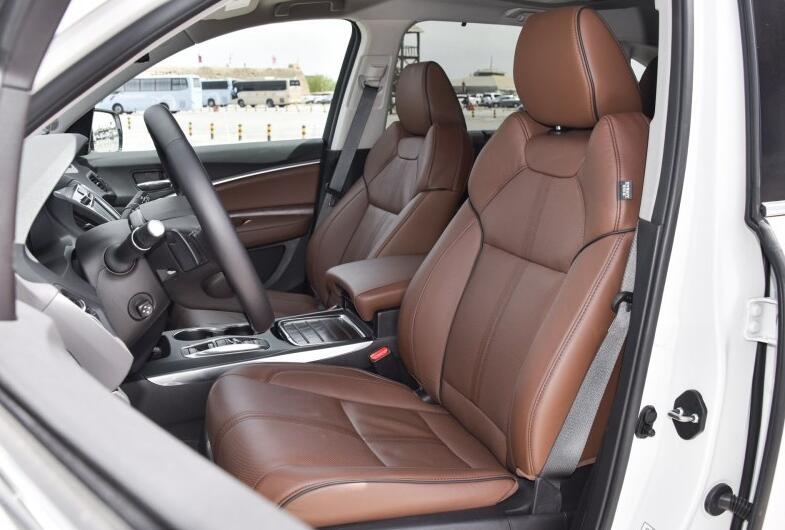 车身尺寸跟陆巡差不多的suv,比陆巡好的suv车型