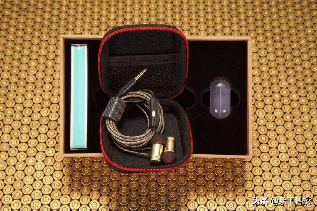 *弹子**耳机，耳机中的“超重低音轰炸机”！