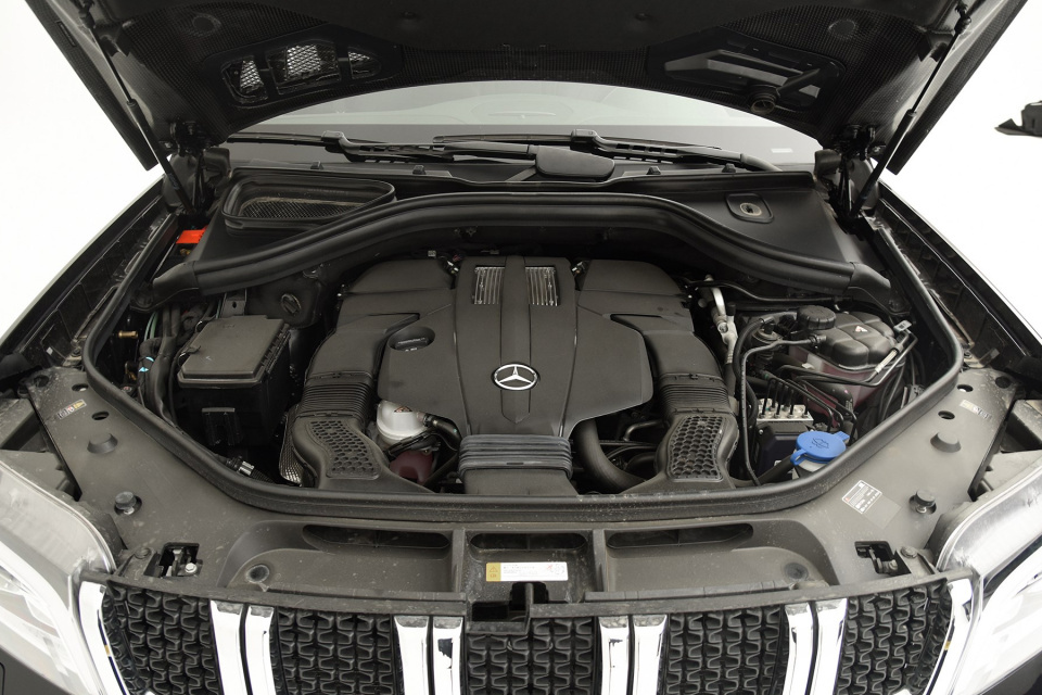 bj90跟奔驰gls的对比,北京bj90跟奔驰的区别