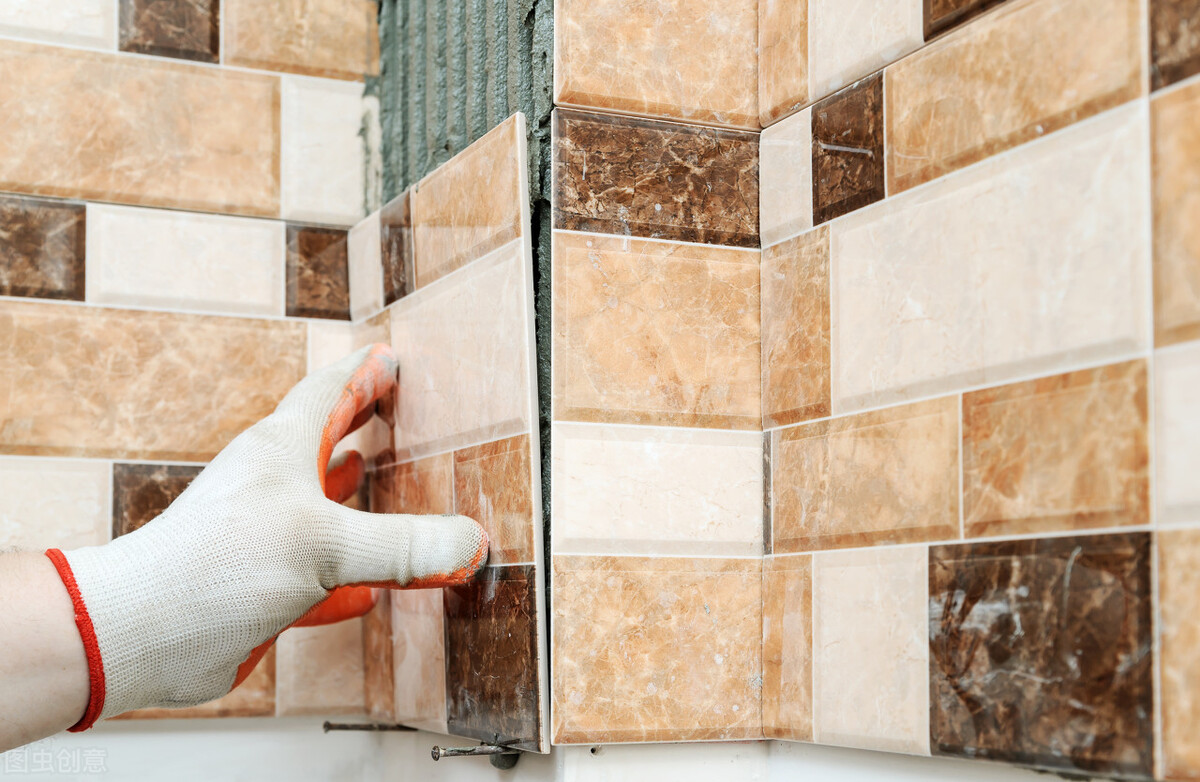 什么情况下瓷砖会起翘边,瓷砖为什么会出现翘起脱落