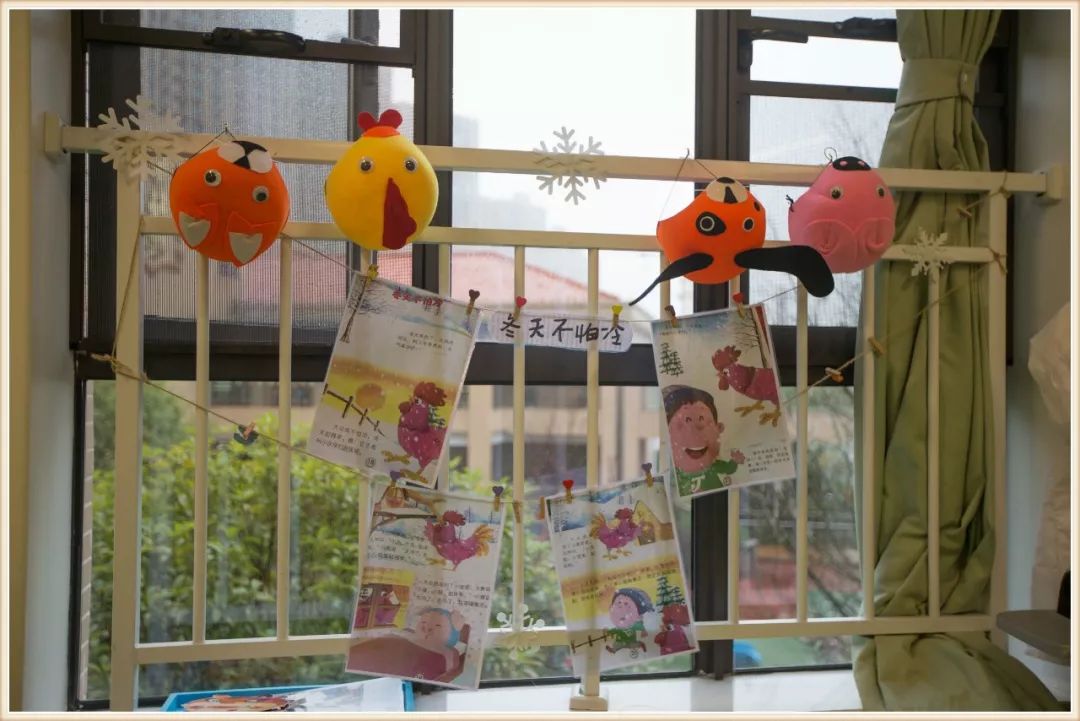 小班寒冷的冬天主题美工区域投放,小班主题我喜欢夏天环境创设要求