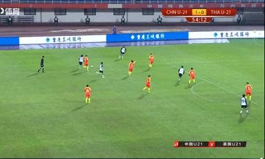 国足的花式失误,奇葩足球失误