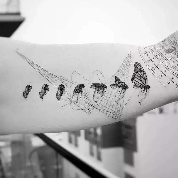 会动的纹身满背,会动的纹身是什么样子的