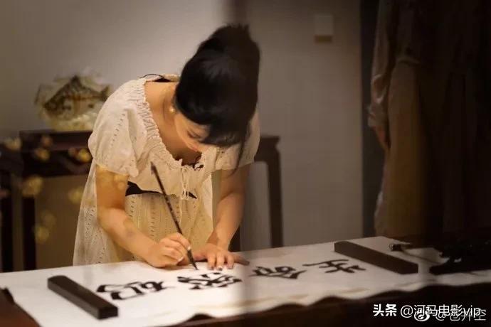 苍井空直播生子后，一夜240万：*光脱**的衣服，终于穿回来了