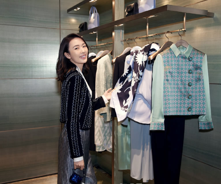 阿玛尼手表属于什么档次衣服,阿玛尼手表属于哪个国家的品牌