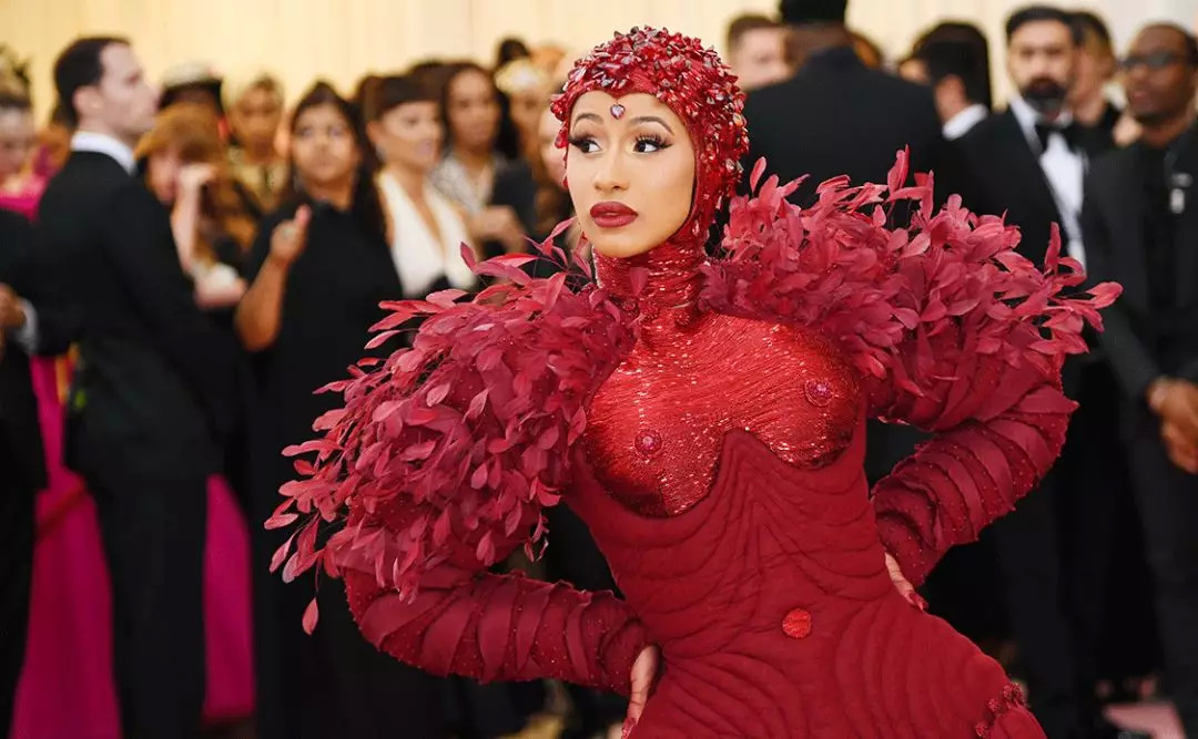 牛本山后继有人｜一个做过脱衣舞娘，唱得了Rap的小品演员CardiB