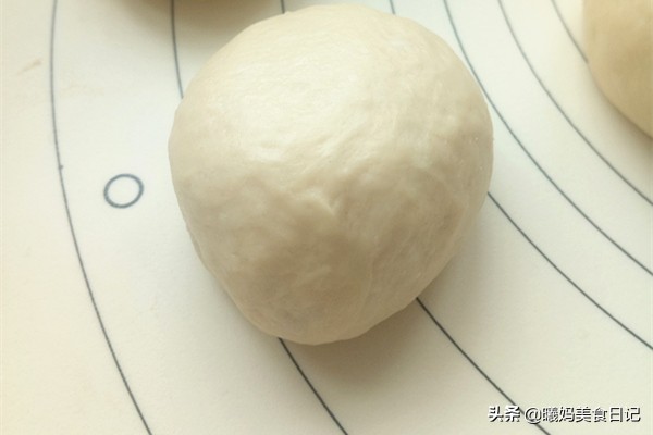 汉堡怎样做的看完你还敢吃吗,汉堡制作简单不用烤箱