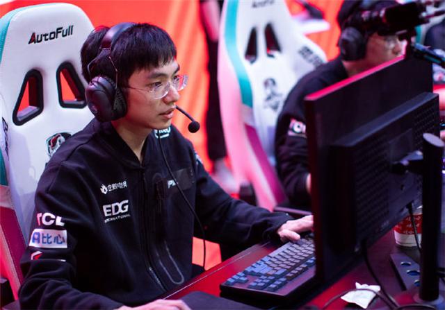 圣枪哥追星李哥,圣枪哥还追星吗