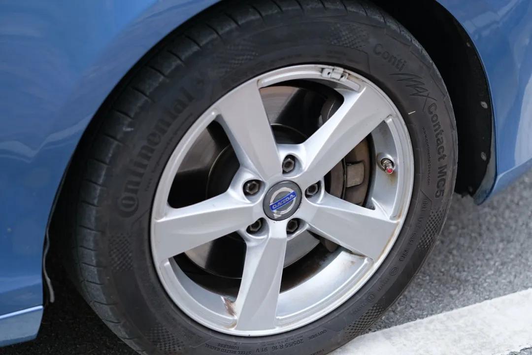 沃尔沃v40二手值得买吗,二手沃尔沃v40值得买吗