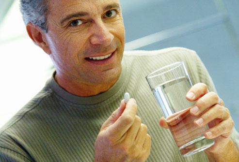 涨姿势！男性勃起障碍很可怕？听过用松紧带和真空泵