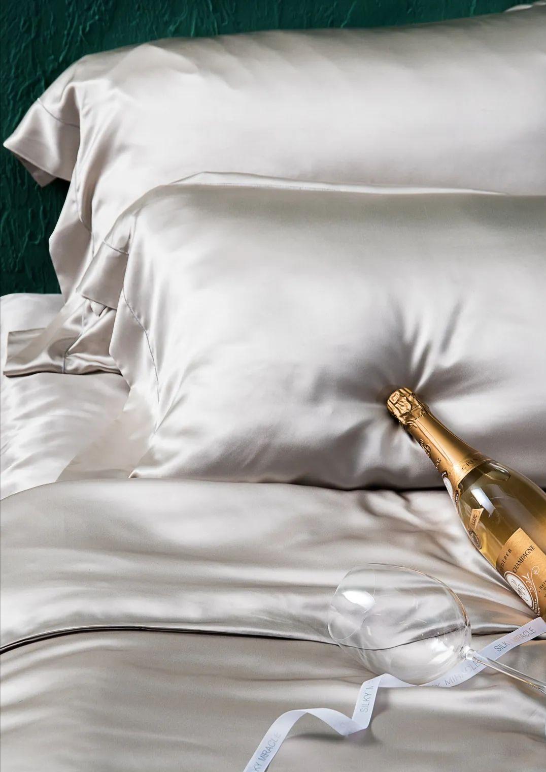 奚梦瑶代言的真丝家居服,silkymiracle成都专柜