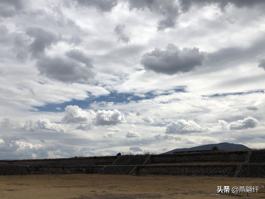 “踏迹古文明、晓看日月辉”— 除夕墨西哥金字塔一日游记