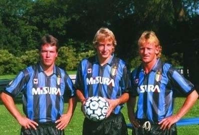 足坛21世纪各俱乐部最佳阵容巴萨,足坛最强三人组合msn