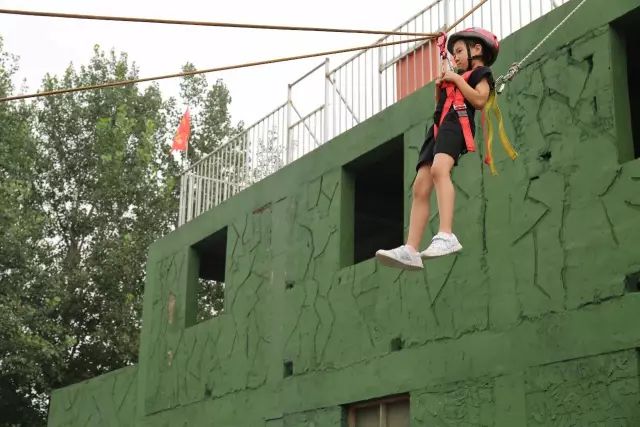 夏令营从小培养孩子的自信,夏令营孩子有梦就敢闯