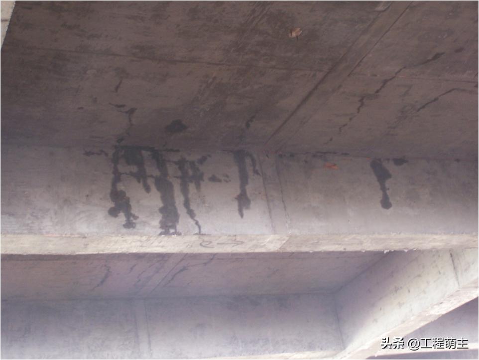 混凝土现浇板最大裂缝宽度允许值,钢筋混凝土现浇楼板裂缝怎么处理