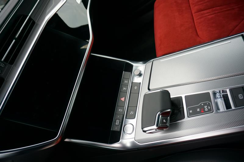 2022奥迪a6l45quattro四驱试驾,第四代奥迪a6l试驾