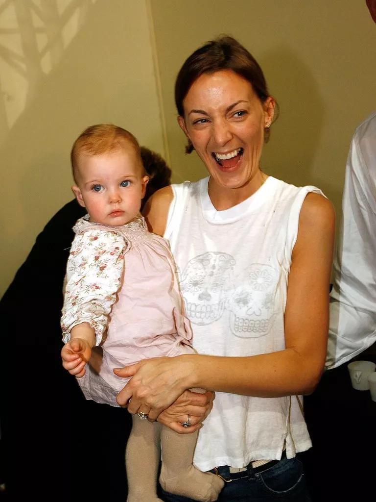 巴黎时装周王菲celine2018,celine王菲同款包