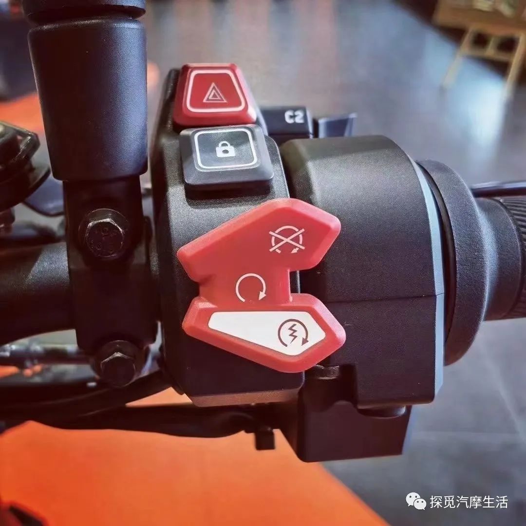 19款ktm1290superduker测评,超级公爵ktm1290新手