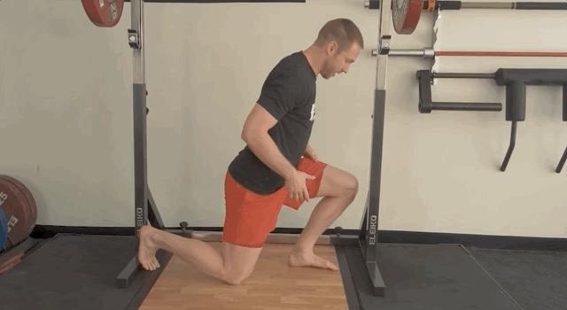 深蹲后膝盖疼还能继续锻炼吗,跑步后深蹲膝盖疼的恢复方法