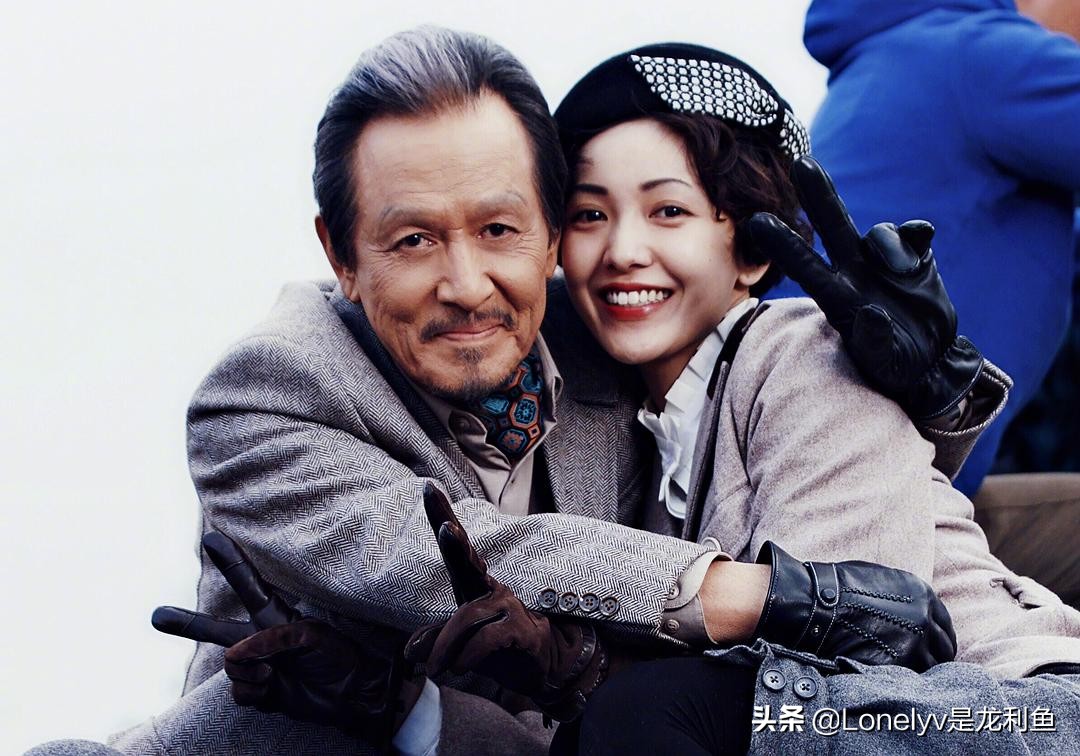 毁誉参半下一句怎么说,毁誉参半句子