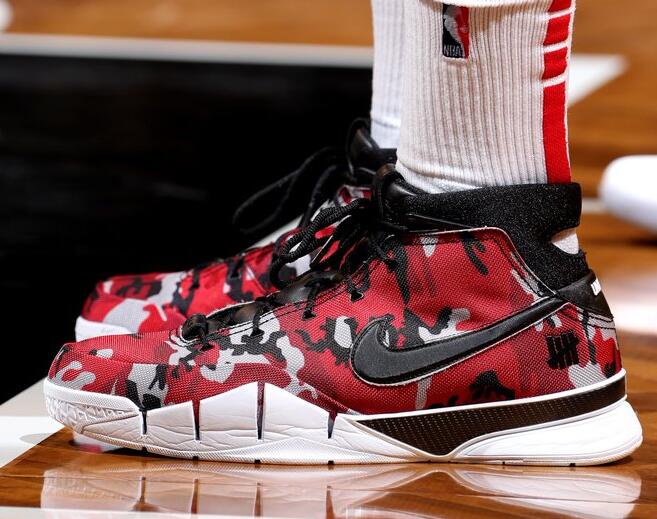 今日球场战靴鉴赏：塔克换鞋狂