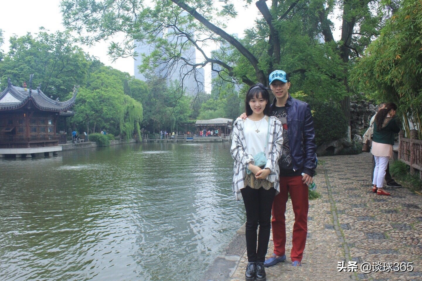 国乒冠军马龙与校花的爱情,马龙夺冠妻子