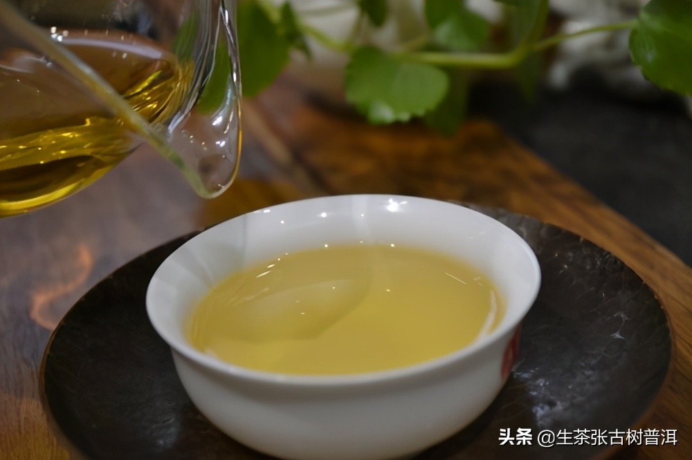 普洱茶里面有点酸味是怎么回事,普洱茶有果酸味