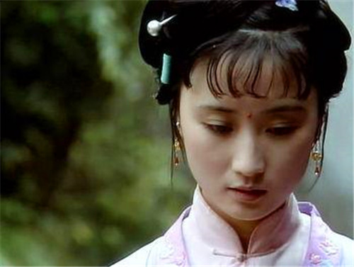 薛蟠出门经商宝钗让谁住进大观园,薛蟠给林黛玉配药是真的吗