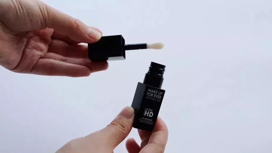 25支秋冬唇膏大型测评｜越搽越干？唇炎？最佳口红打底？