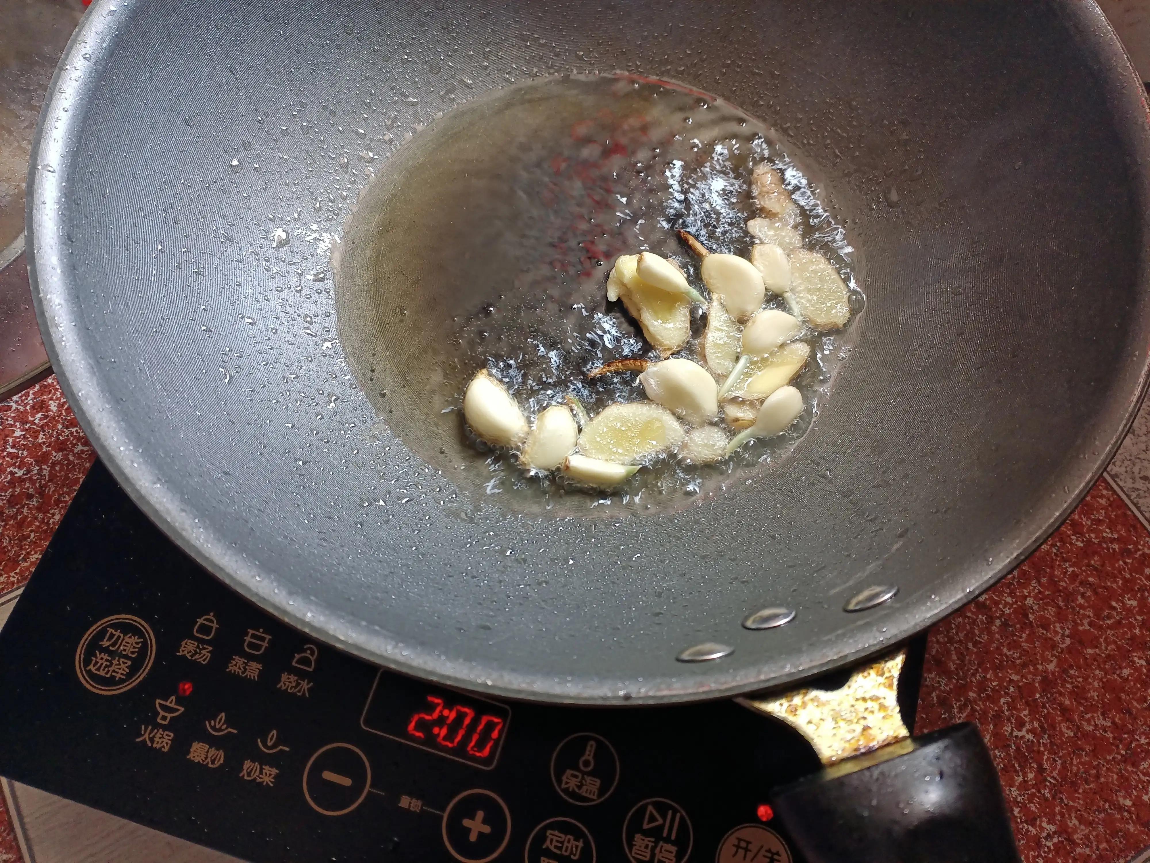 鸡肉这样做营养更低脂,鸡肉怎样吃才能滋补身体