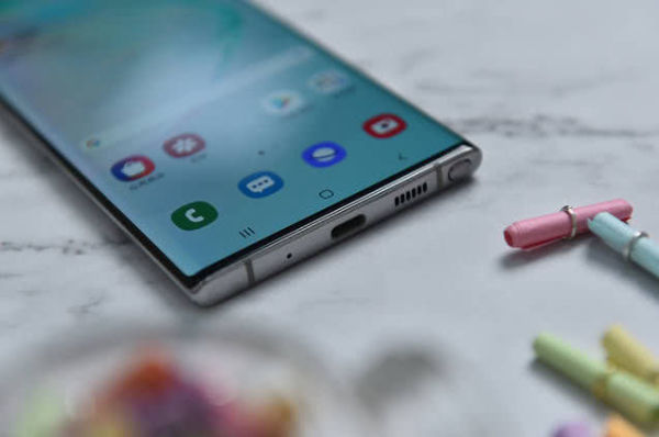 三星5g概念机7.2英寸大屏5600mah,三星5g手机8+256